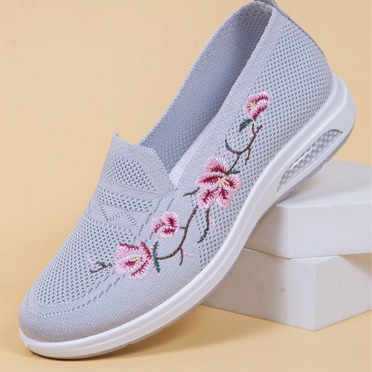 💥Hot Special Discount 70% OFF💥Women's breathable embroidered shoes, soft, comfortable & fashionable