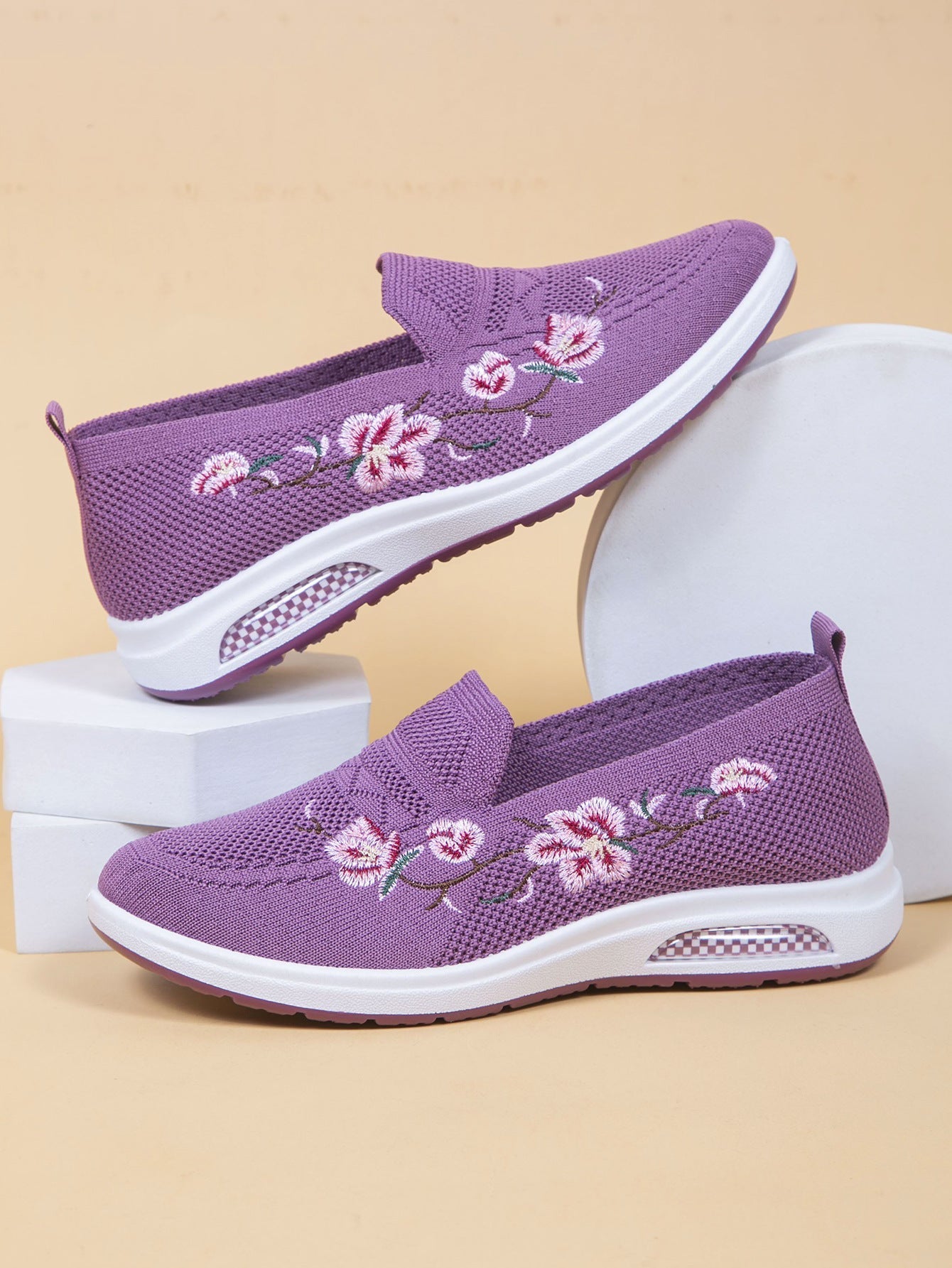 💥Hot Special Discount 70% OFF💥Women's breathable embroidered shoes, soft, comfortable & fashionable