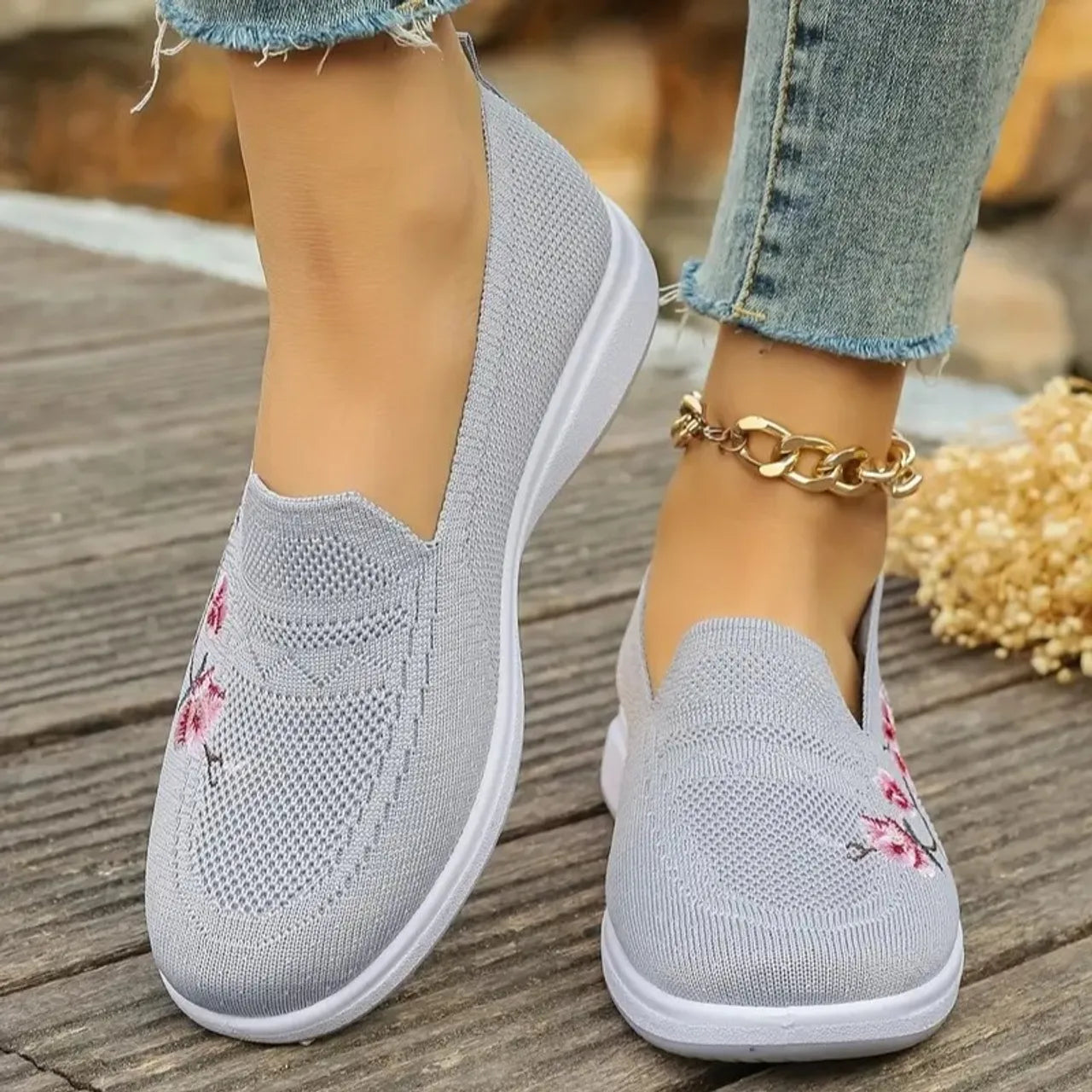 💥Hot Special Discount 70% OFF💥Women's breathable embroidered shoes, soft, comfortable & fashionable
